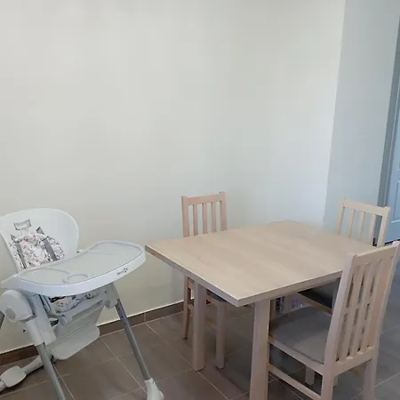 Thaly 5/1 Apartment *